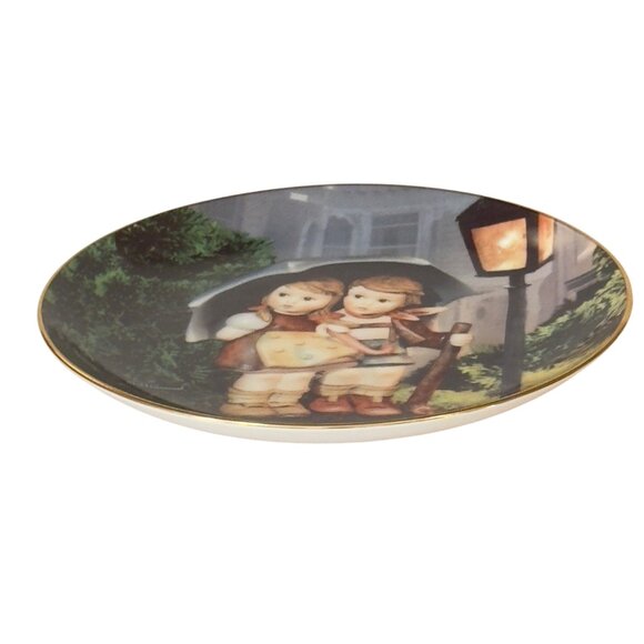 M.J. Hummel Stormy Weather Collector Plate "Little Companions" The Danbury Mint - Picture 10 of 12
